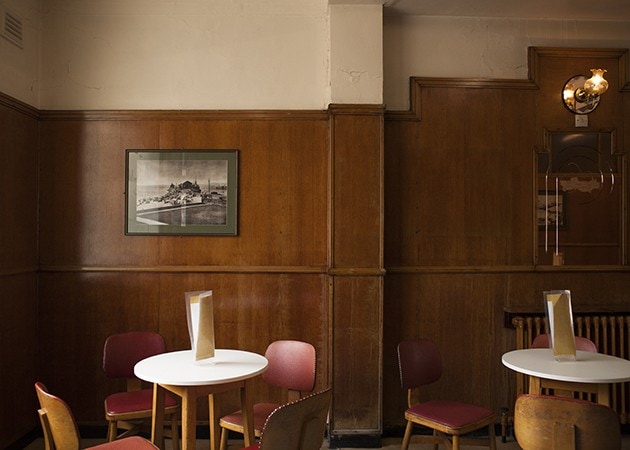 Alishia Farnan - What I Think About When I Think About The Sea