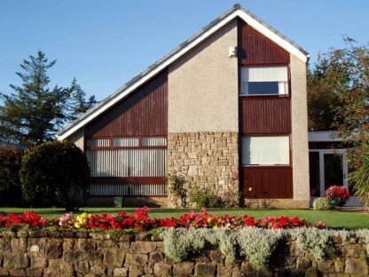 Asymmetric house, East Kilbride